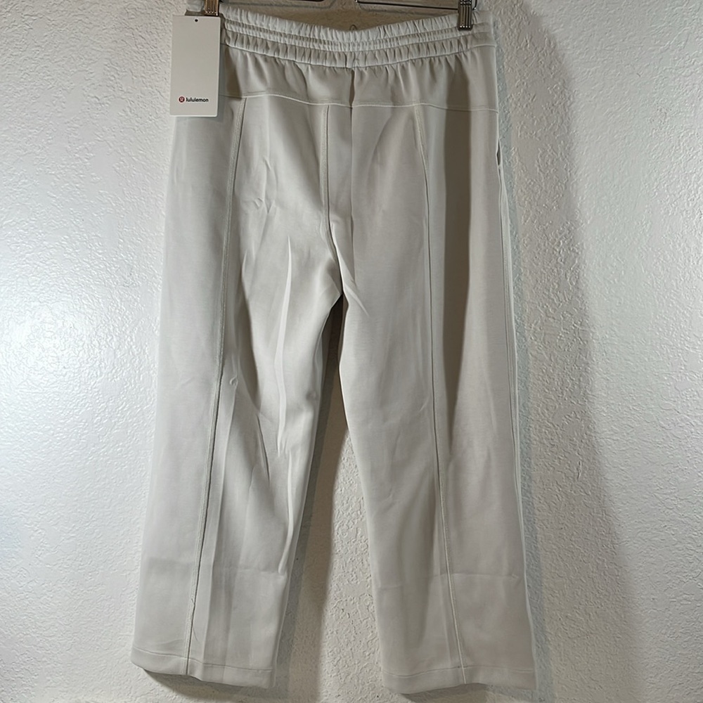 LULULEMON Softstreme High-Rise Straight-Leg Cropped 24” Length Bone Size 10 NEW - Picture 7 of 15